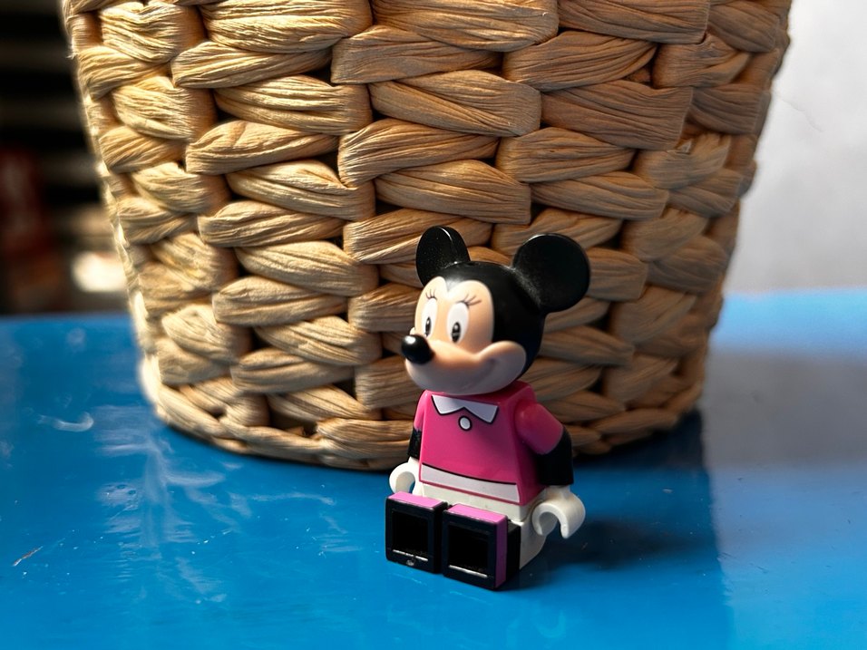 Lego Minnie Mouse Figürü - Görsel 4