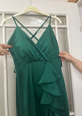 Drapeli ince askılı Yeşil Uzun Kadın Abiye Elbise - Görsel 3