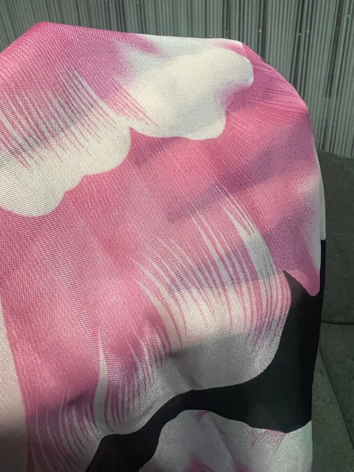 Pembe Çiçek Desenli Kadın Fular - Görsel 3