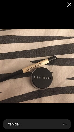 Bobbi Brown jel eyeliner fırçası ile birlikte