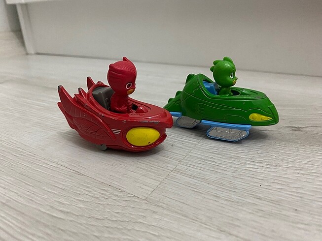 Pijamaskeliler baykuş kız ve kertenkele çocuk metal mini arabalı