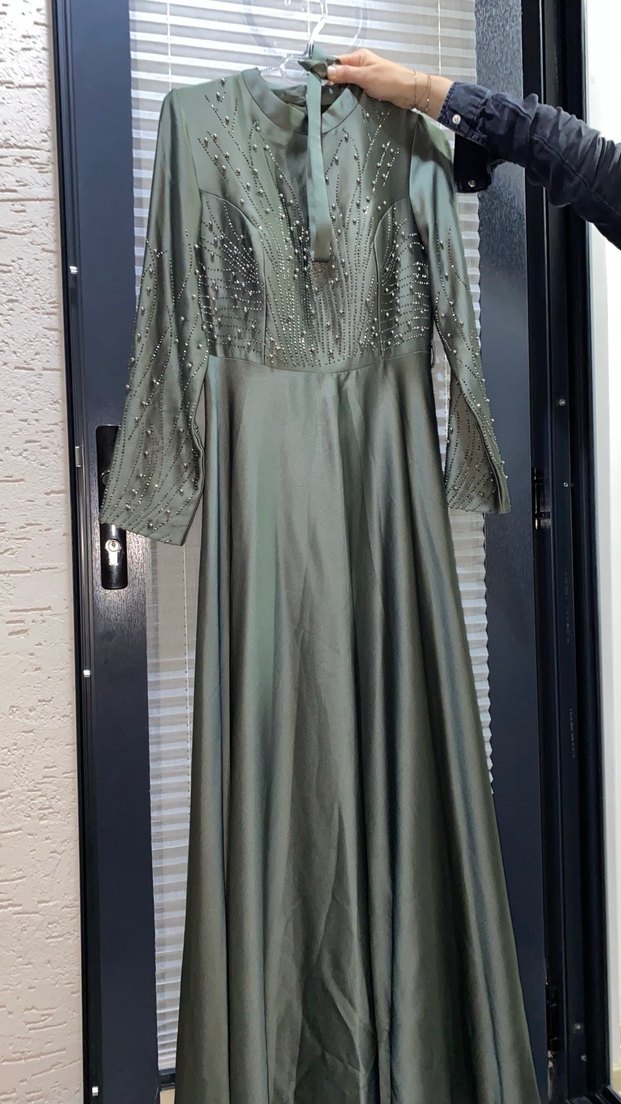 Nakışlı Drapeli Uzun Kol Kadın Abiye Elbise - Görsel 2