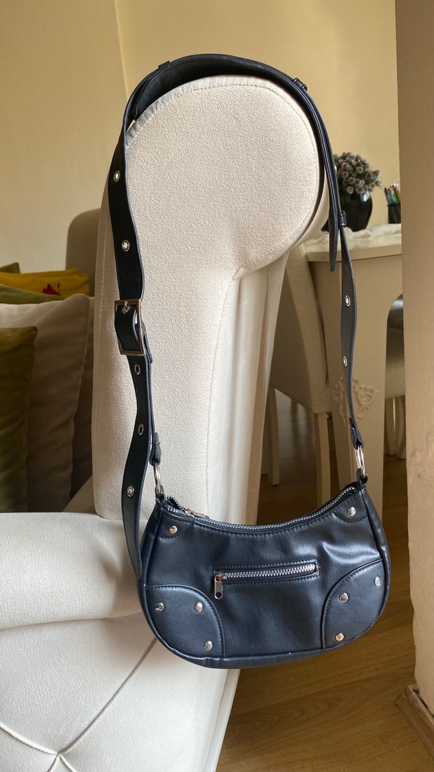 Kemer Detaylı Siyah Gotik Deri Kadın Çanta - Görsel 3