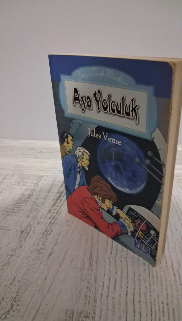 Aya Yolculuk - Jules Verne Çizgi Roman - Görsel 3