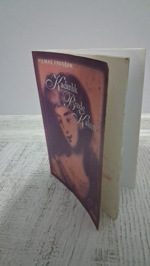 Kadınlık Bizde Kalsın - Yılmaz Erdoğan - Görsel 4