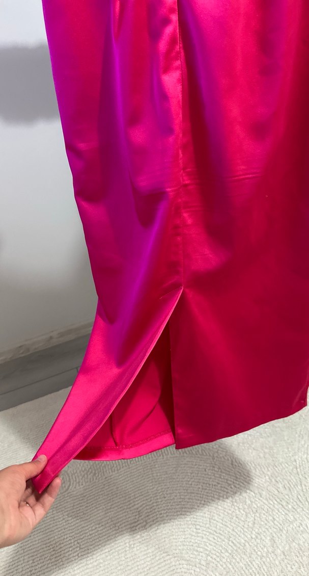 Parlak Pembe Straplez Midi Abiye Elbise - Görsel 3