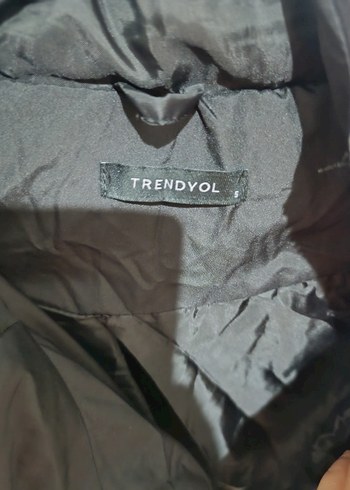 Trendyol & Milla siyah kapüşonlu mont