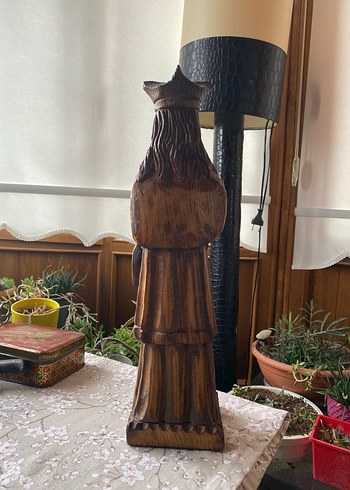 20.yüzyıl masif ahşaptan el oyması din adamı figürü. - Görsel 2