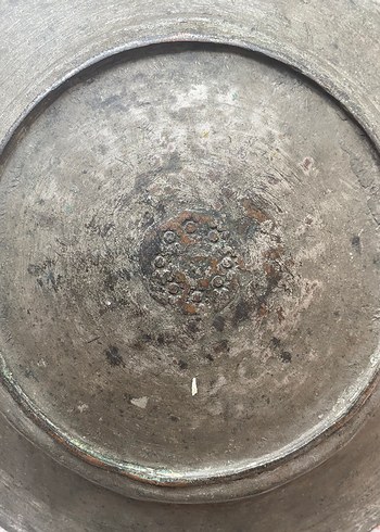 Ermeni damgalı ve işlemeli bakır kaymak tabağı - Görsel 3