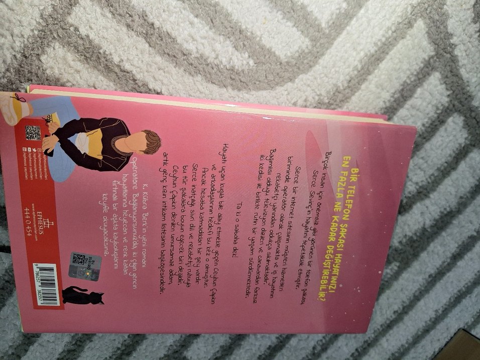 Operatöre Bağlanıyor - Roman Ciltli - Görsel 2