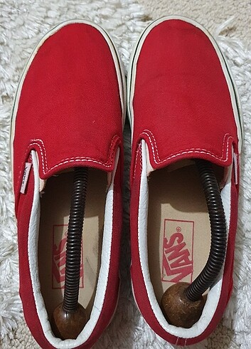 KIRMIZI VANS