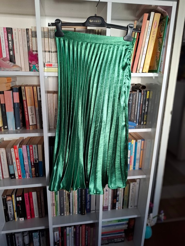 Parlak Yeşil Piliseli Uzun Etek - Görsel 5