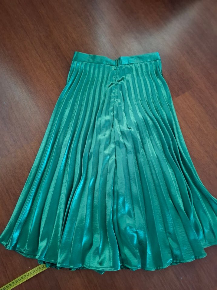 Parlak Yeşil Piliseli Uzun Etek - Görsel 3