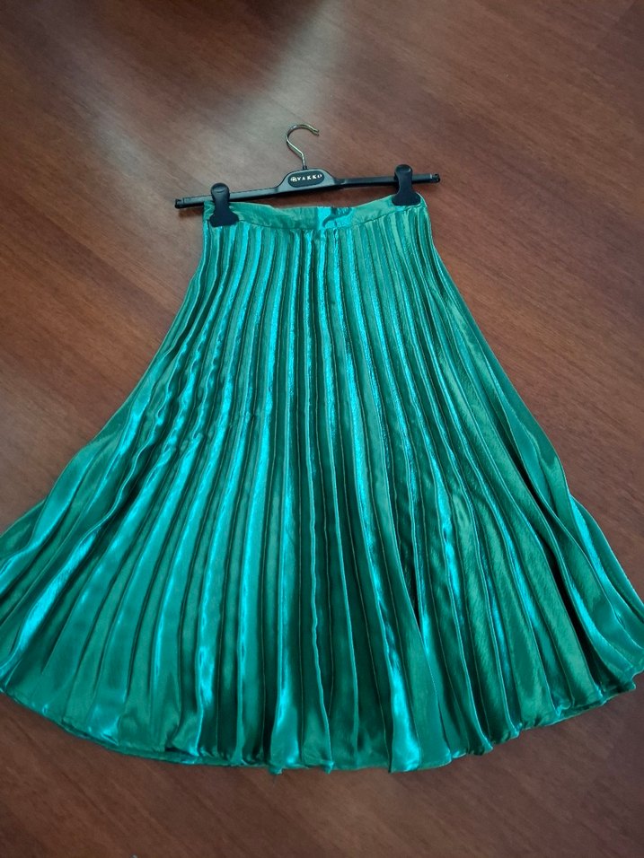 Parlak Yeşil Piliseli Uzun Etek - Görsel 4