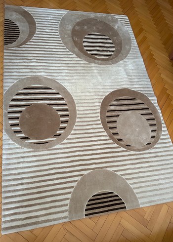 Kahve Tonlarında Desenli Modern Halı