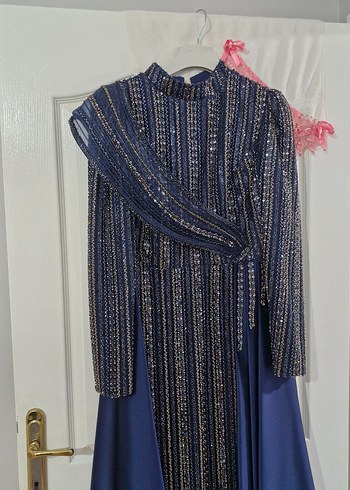 Mavi İşlemeli Uzun Kollu Abiye Elbise internette fiyatı 12.000TL - Görsel 5