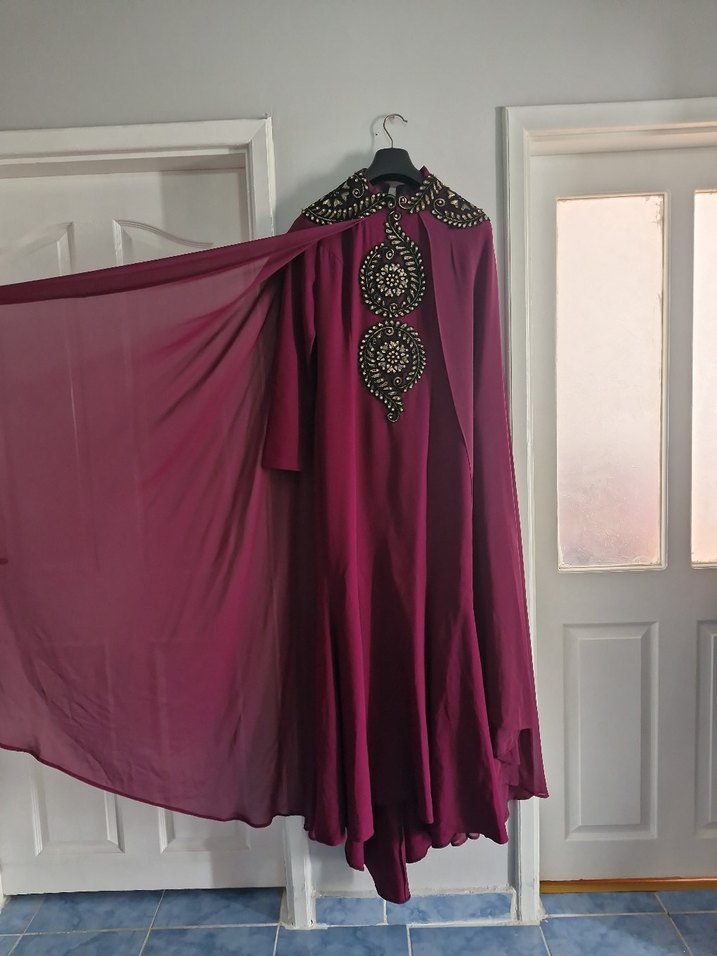 Bordo Uzun Kollu Nakışlı Abiye Elbise SIFIR 42 beden - Görsel 3