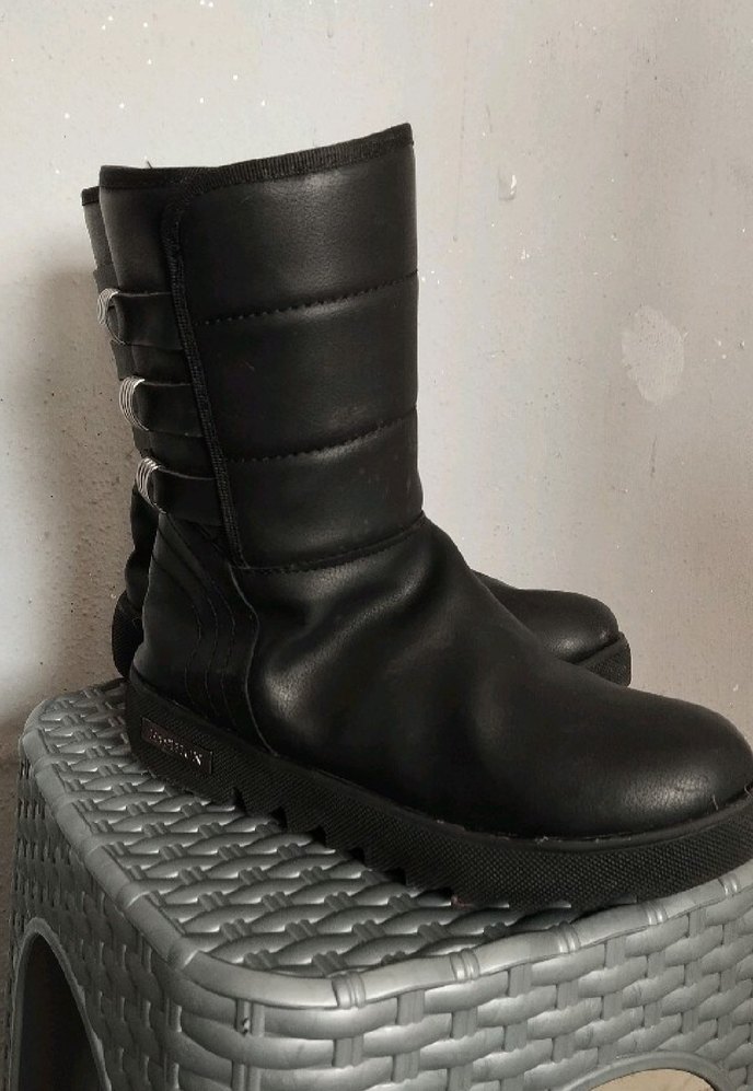 Kemer Detaylı Siyah  Kadın Botu - Görsel 2