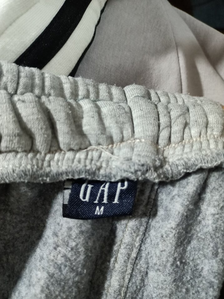 GAP Gri Fermuarlı Erkek Eşofman Altı - Görsel 3