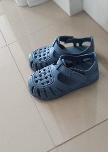 LC Waikiki Tokalı Gri Erkek Çocuk Terliği