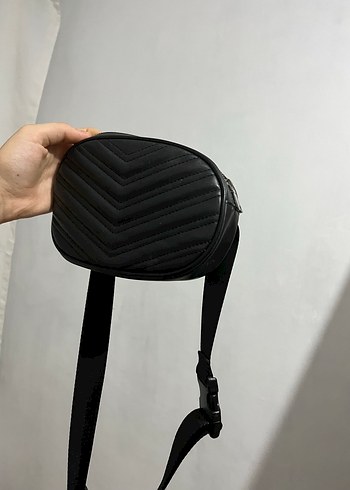 Siyah Deri Şeritli Kadın Bel Çantası