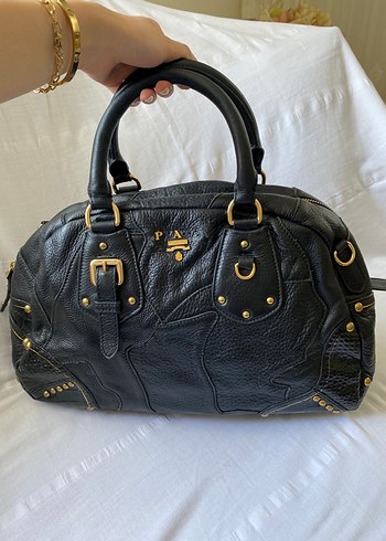 Prada vintage kol çantası