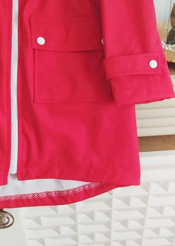 Kırmızı Midi Boy Kadın Yağmurluk - Görsel 3