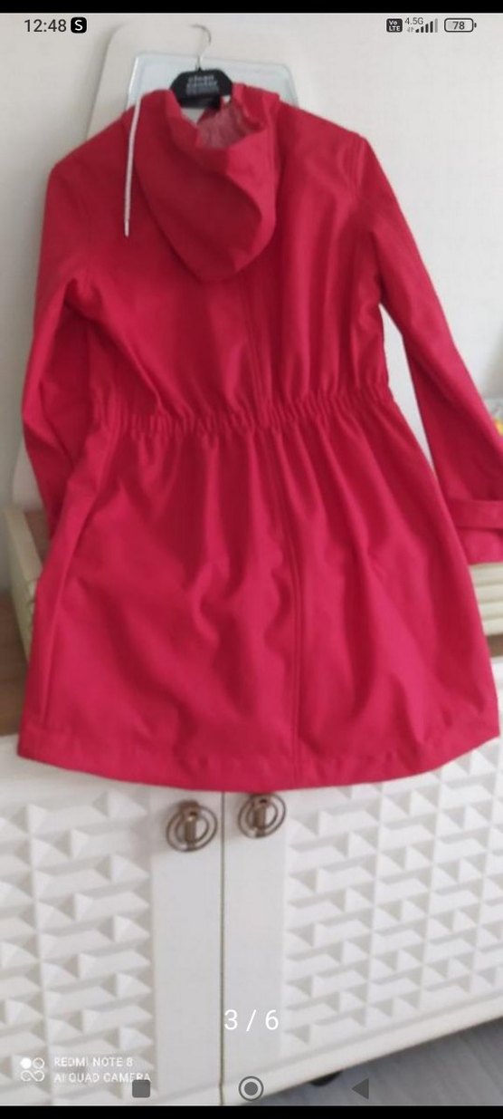 Kırmızı Midi Boy Kadın Yağmurluk - Görsel 2