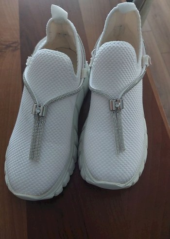 Kadın Beyaz Dolgu Topuklu aksesuarlı Spor Ayakkabı - Görsel 4