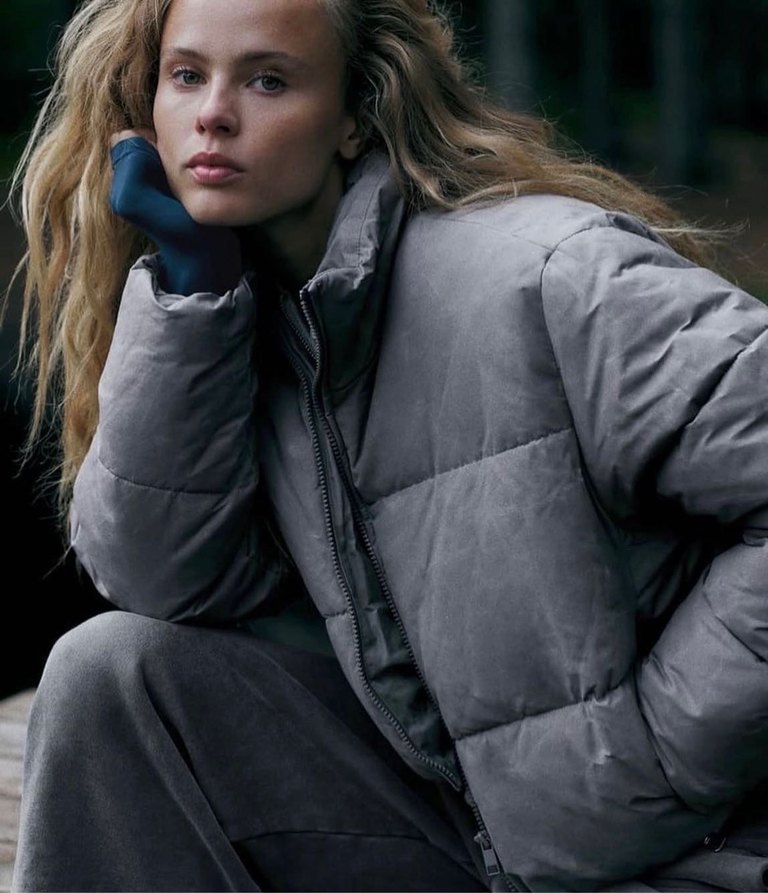 Gri Kapüşonlu Kadın Kış Montu - Görsel 2
