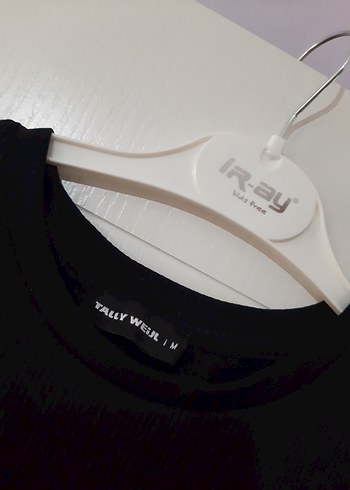 Siyah Kısa Kollu Beli Açık Elbise - Görsel 3