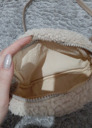 Bej Peluş Çanta - Görsel 3