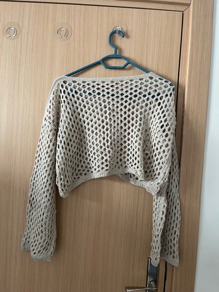 Delikli crop - Görsel 2