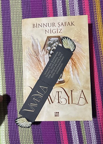 Beden Renk Binnur Şafak - Vaveyla Romanı