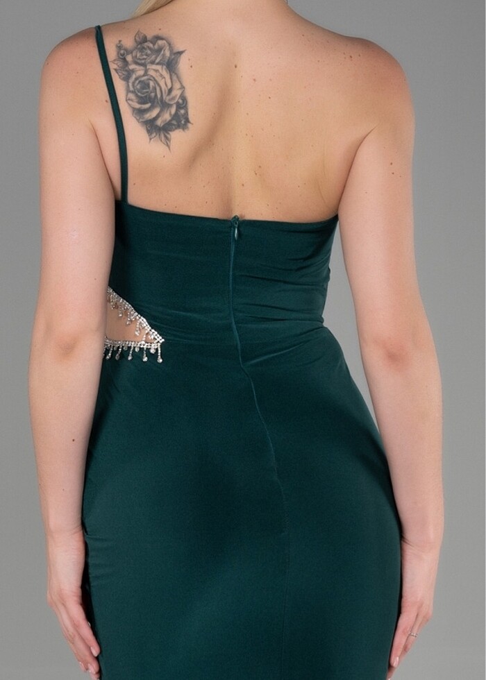 Zümrüt yeşili abiye - Görsel 3