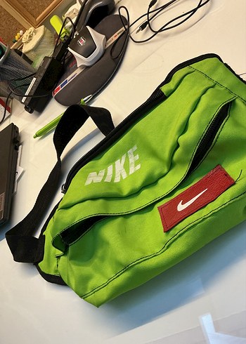 Diğer Nike Yeşil Fermuarlı Bel Çantası