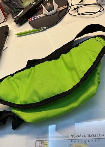 Beden Nike Yeşil Fermuarlı Bel Çantası