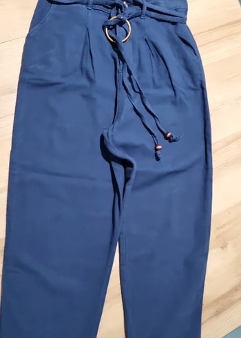 Kadın Lacivert Kuşaklı Bol Kesim Kumaş Pantolon