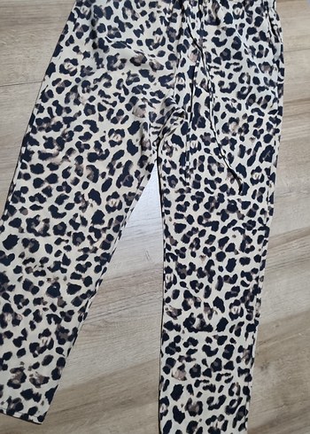 Kadın Leopar Desenli Bol Kesim Kumaş Pantolon