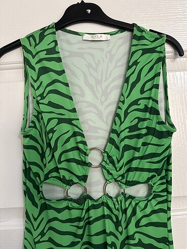 s Beden YEŞİL ZEBRA DESEN ELBİSE