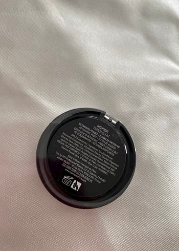 Beden NYX Parlak Beyaz HD Sabitleyici Pudra