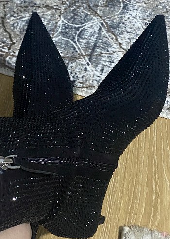 Siyah Pul Detaylı Yılan Desenli Stiletto Bot - Görsel 2