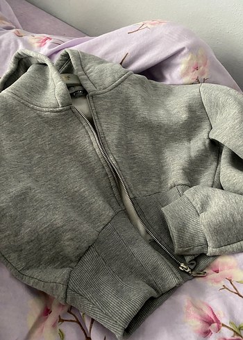 Gri Fermuarlı Kısa Kesim Kadın Sweatshirt - Görsel 4