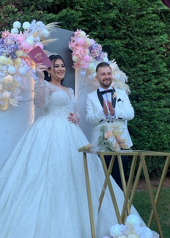 Uzun Kollu Beyaz Prenses model Gelinlik