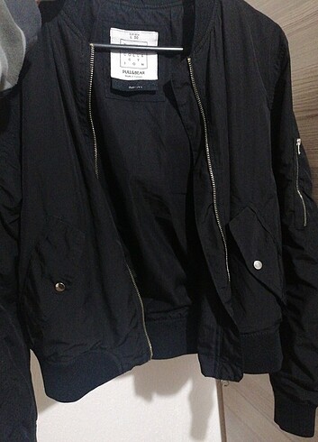 l Beden siyah Renk Pull and bear bomber ceket