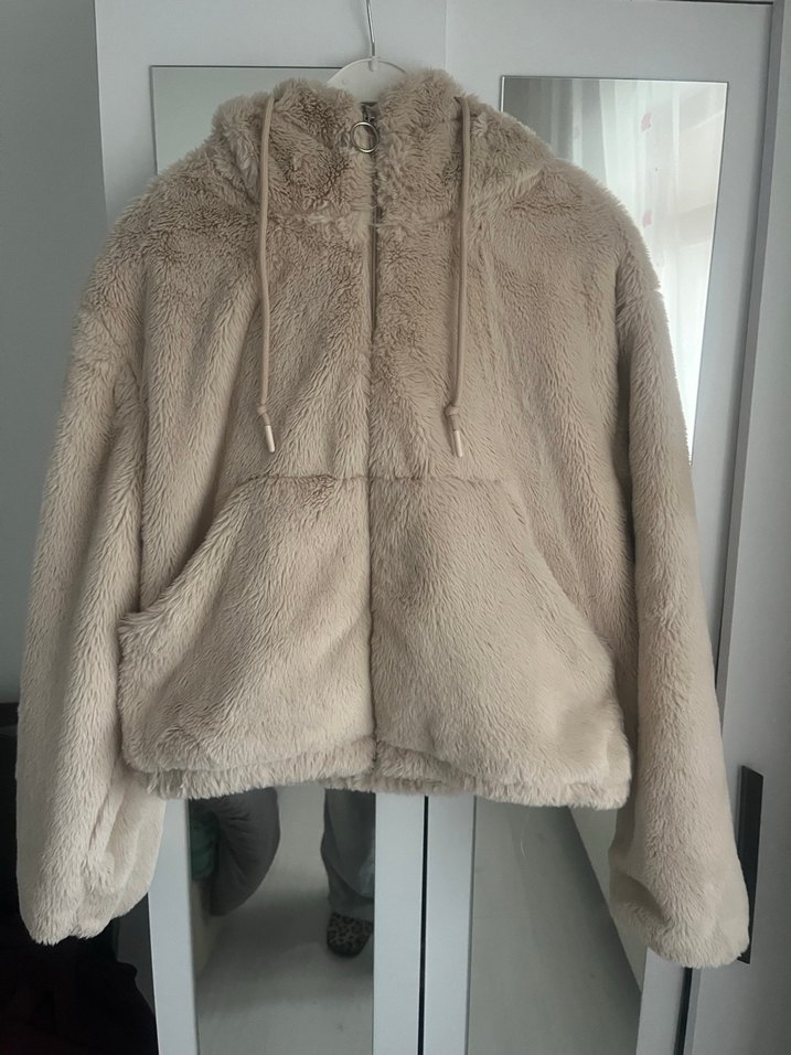 Bej Kapüşonlu Kadın Kışlık Ceket - Görsel 4