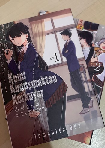 Komi Konuşmaktan Korkuyor Cilt 1-2