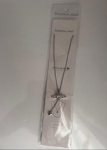 Diğer gümüş renkli çelik kanatlı kalp kolye