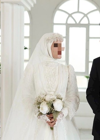36 Beden beyaz Renk Uzun Kollu Yüksek Yakalı Prenses Gelinlik