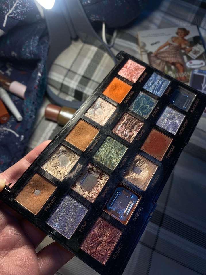 Revolution Pro Canlı Çok Renkli Göz Farı Paleti - Görsel 2